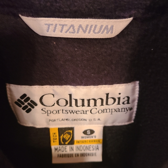 Columbia Sportswear Women's Interchange Outer Vest, Black, Small - Picture 3 of 3